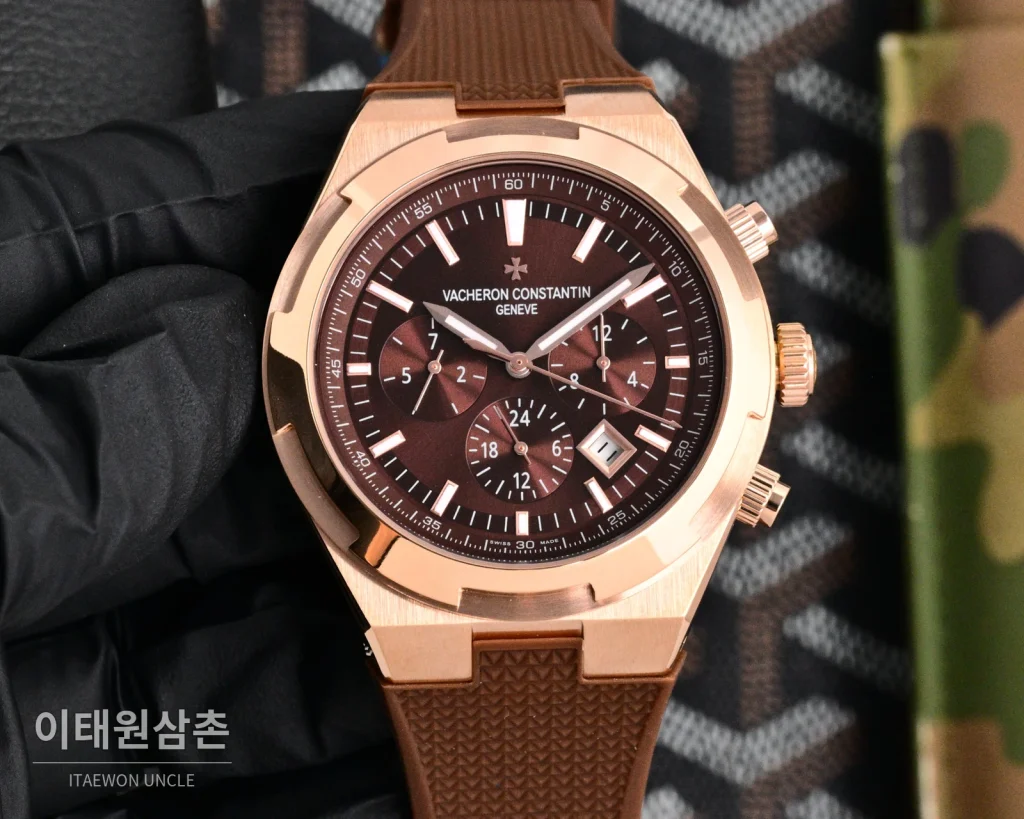 바쉐론콘스탄틴 오버시즈 투르비용 오토매틱 42.5mm 실버 다이얼 블랙 러버 스트랩