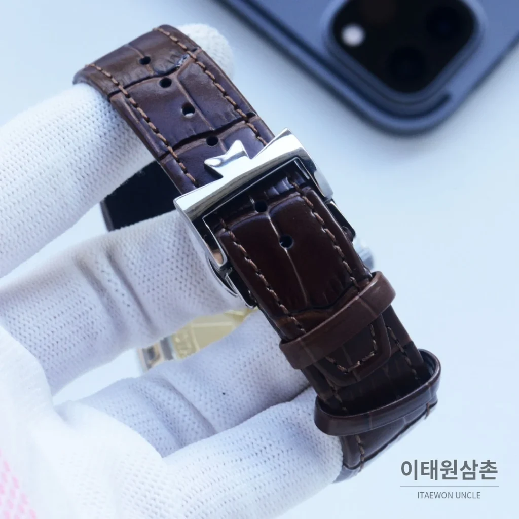바쉐론콘스탄틴 오버시즈 투르비용 오토매틱 42.5mm (2)