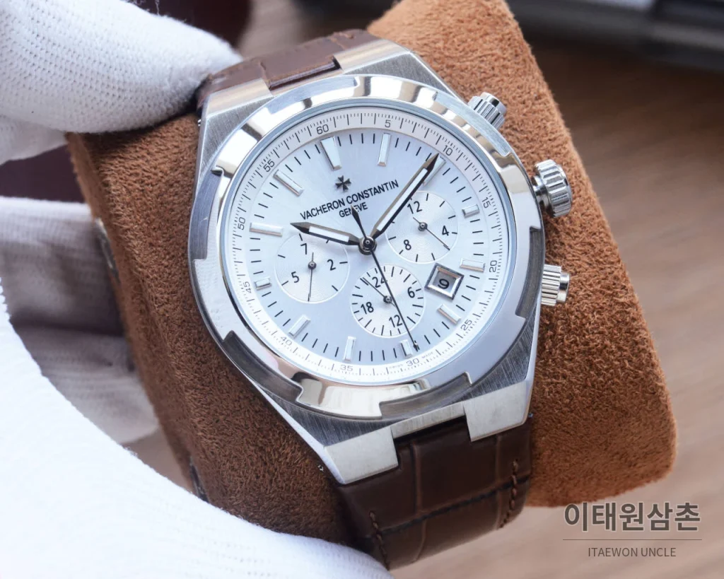 바쉐론콘스탄틴 오버시즈 투르비용 오토매틱 42.5mm (3)