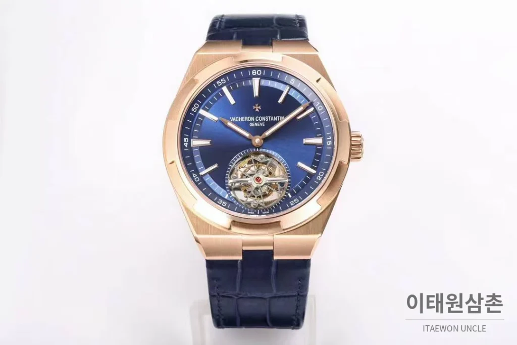 바쉐론콘스탄틴 콘스탄틴 오버시즈 투르비용 블루 다이얼 오토매틱 42.5mm 네이비 가죽 스트랩 로즈골드 베젤