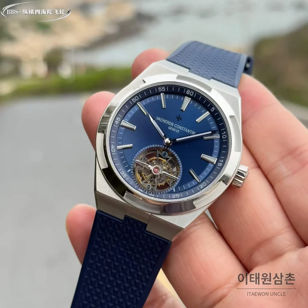 바쉐론콘스탄틴 오버시즈 투르비용 블루다이얼 스틸 오토매틱 42.5mm 네이비 러버 스트랩