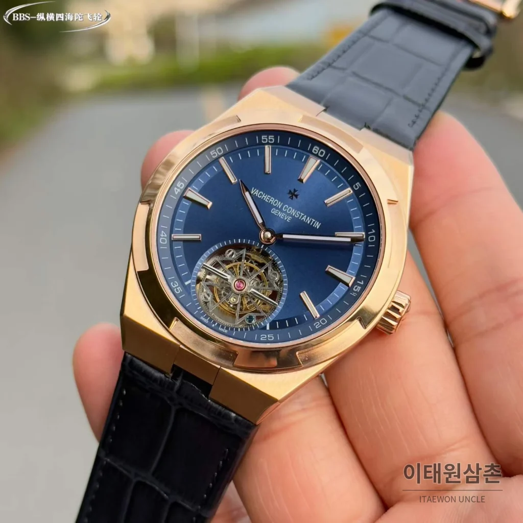 바쉐론콘스탄틴 오버시즈 투르비용 블루다이얼 스틸 오토매틱 42.5mm 네이비 가죽 스트랩