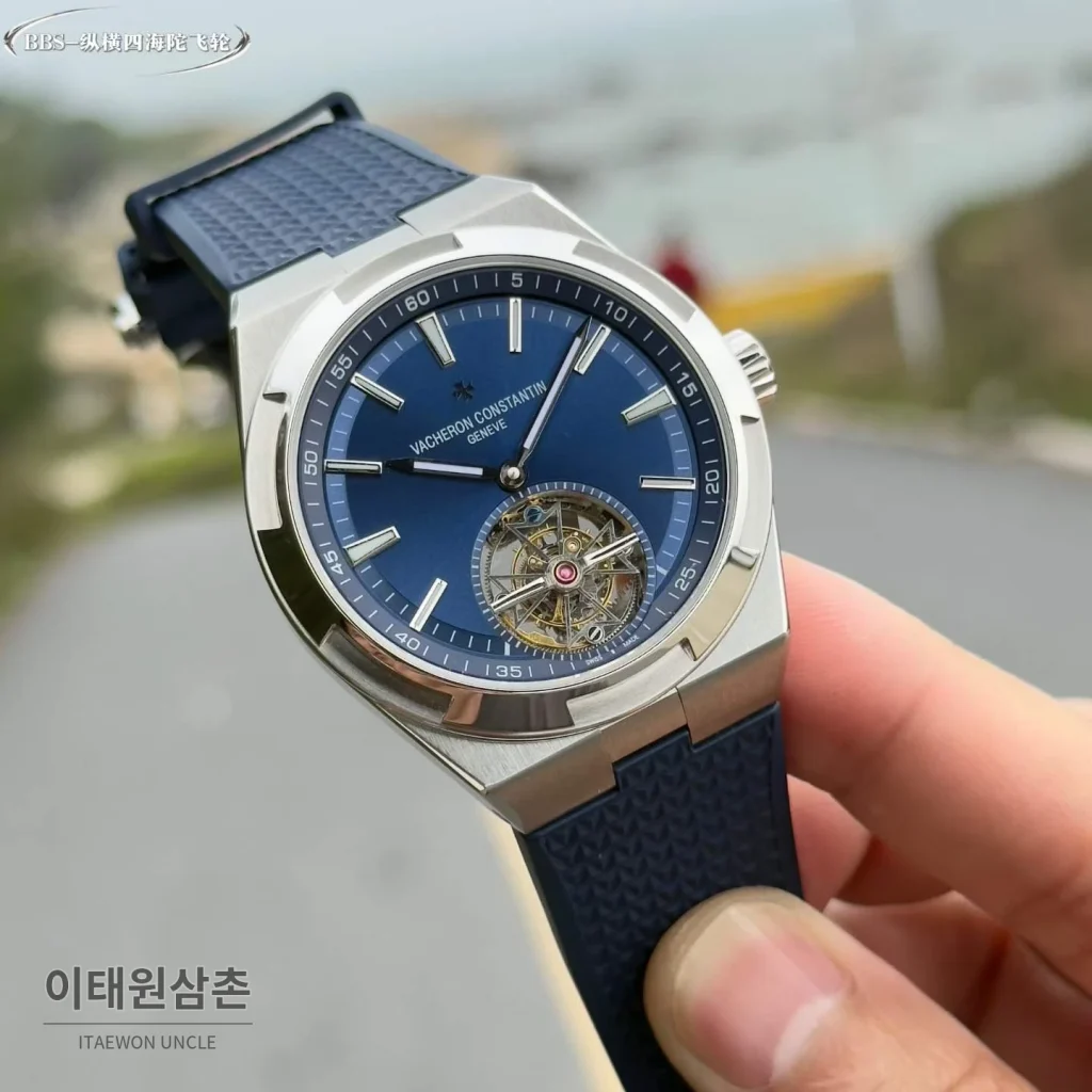바쉐론콘스탄틴 오버시즈 투르비용 블루다이얼 스틸 오토매틱 42.5mm 네이비 러버 스트랩