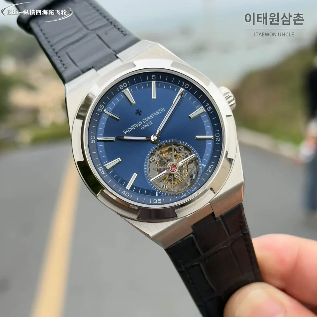 바쉐론콘스탄틴 오버시즈 투르비용 블루다이얼 스틸 오토매틱 42.5mm 블랙 가죽 스트랩