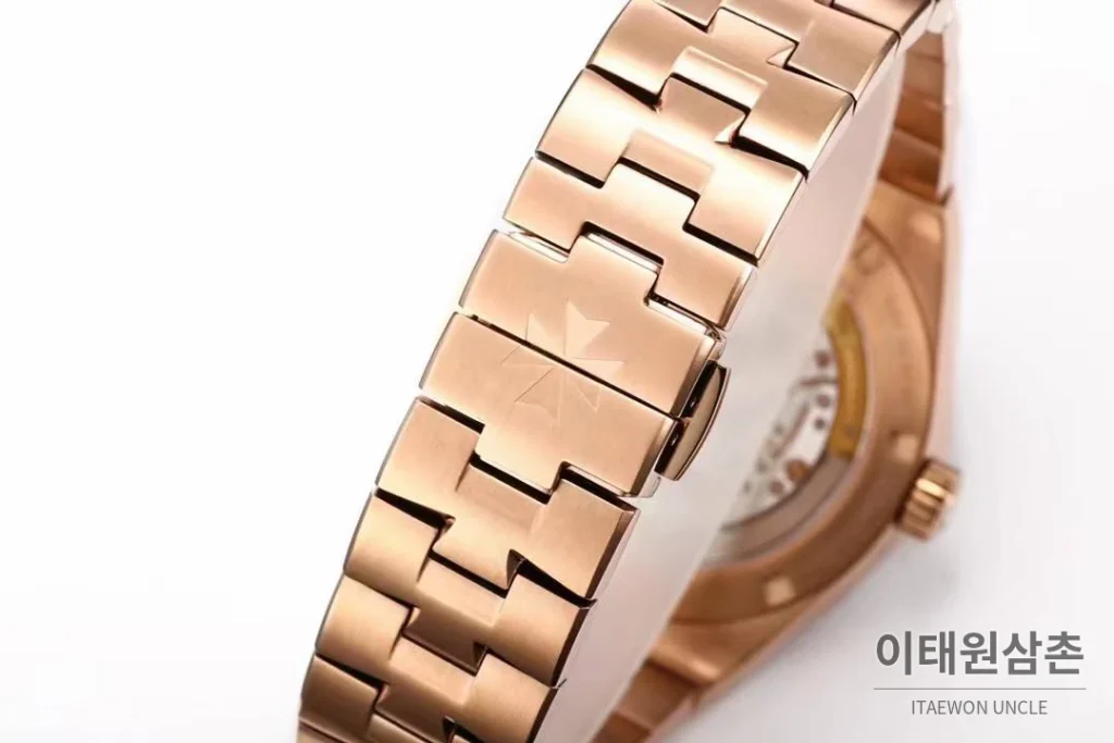 바쉐론콘스탄틴 콘스탄틴 오버시즈 투르비용 블루 다이얼 오토매틱 42.5mm 로즈골드 브레이슬릿 로즈골드 케이스