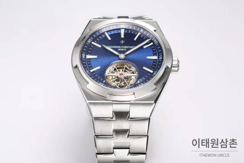 바쉐론콘스탄틴 콘스탄틴 오버시즈 투르비용 블루 다이얼 오토매틱 42.5mm 스틸 브레이슬릿