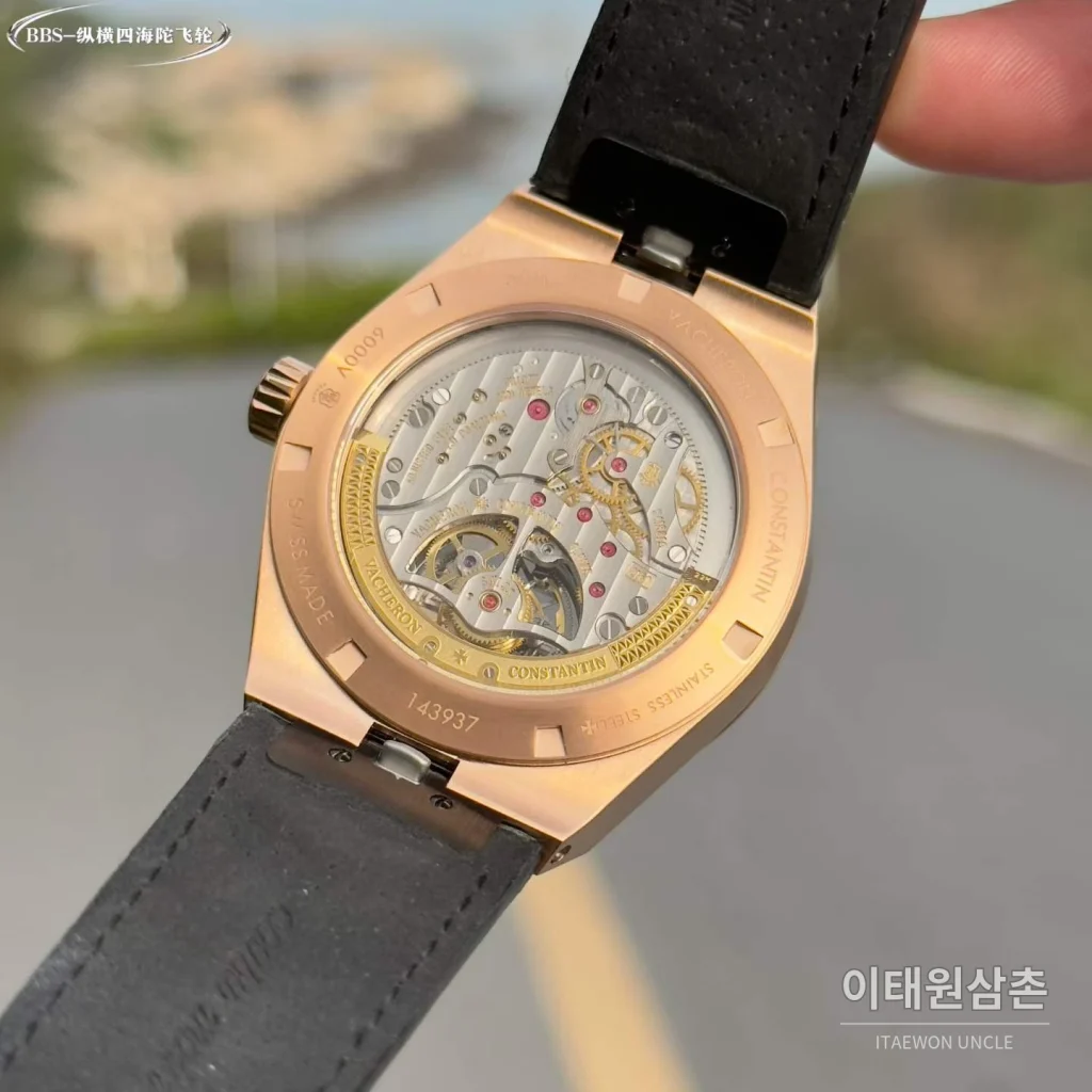 바쉐론콘스탄틴 오버시즈 투르비용 블루다이얼 스틸 오토매틱 42.5mm 네이비 가죽 스트랩