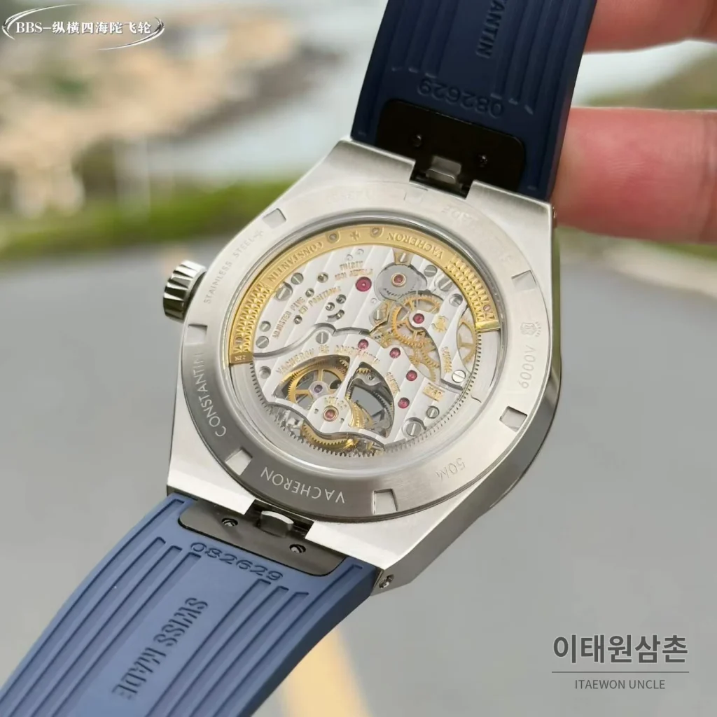 바쉐론콘스탄틴 오버시즈 투르비용 블루다이얼 스틸 오토매틱 42.5mm 네이비 러버 스트랩