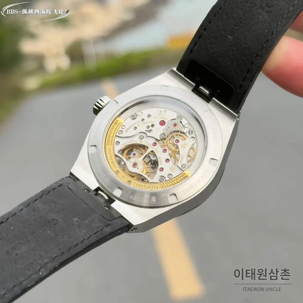 바쉐론콘스탄틴 오버시즈 투르비용 블루다이얼 스틸 오토매틱 42.5mm 블랙 가죽 스트랩