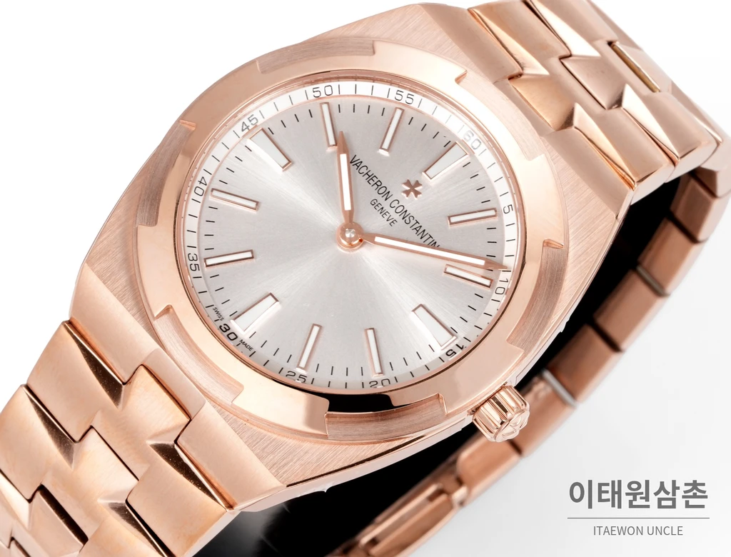 바쉐론콘스탄틴 오버시즈 울트라 씬 950 플래티넘 실버다이얼 오토매틱 39.5mm