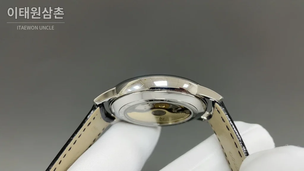 바쉐론콘스탄틴 패트리모니 오토매틱 40mm 화이트 다이얼 블랙 가죽 스트랩