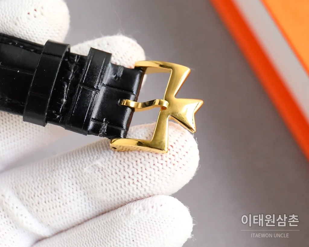 바쉐론콘스탄틴 패트리모니 오토매틱 40mm 옐로우 다이얼 블랙 가죽 스트랩 골드 베젤