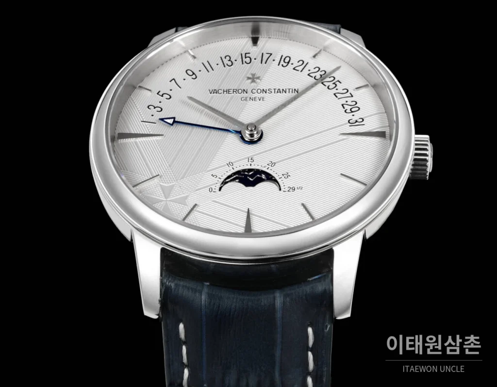 바쉐론콘스탄틴 패트리모니 문페이즈 레트로그레이드 데이트 오토매틱 42.5mm 실버 네이비 가죽 스트랩