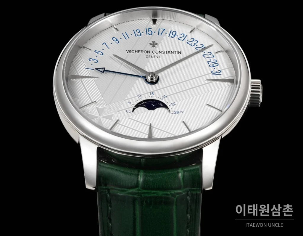 바쉐론콘스탄틴 패트리모니 문페이즈 레트로그레이드 데이트 오토매틱 42.5mm 실버 그린 가죽 스트랩