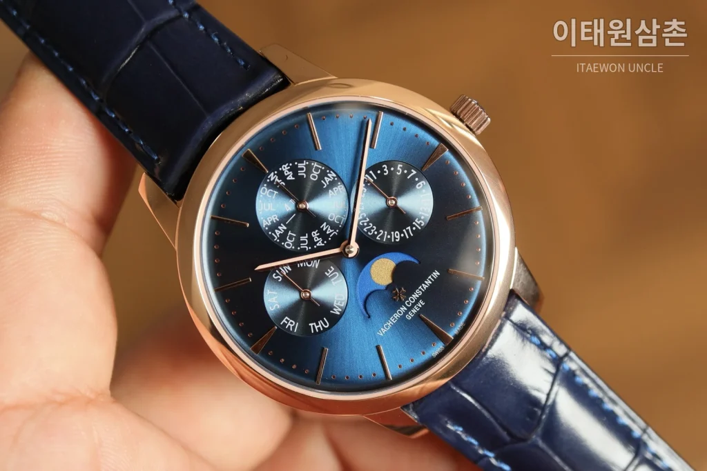 바쉐론콘스탄틴 패트리모니 퍼페추얼 캘린더 스틸 울트라씬 오토매틱 41mm 실버 네이비 가죽 스트랩 로즈골드 베젤