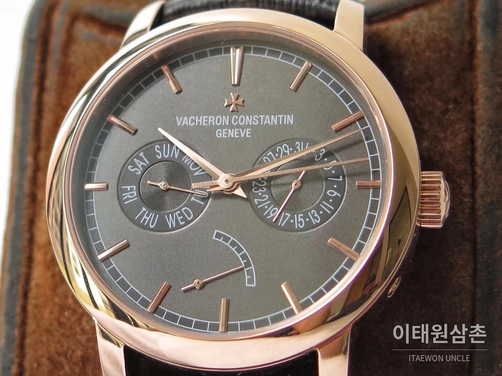 바쉐론콘스탄틴 트래디셔널 18K 로즈골드 파워리저브 데이 데이트 오토매틱 39.5mm