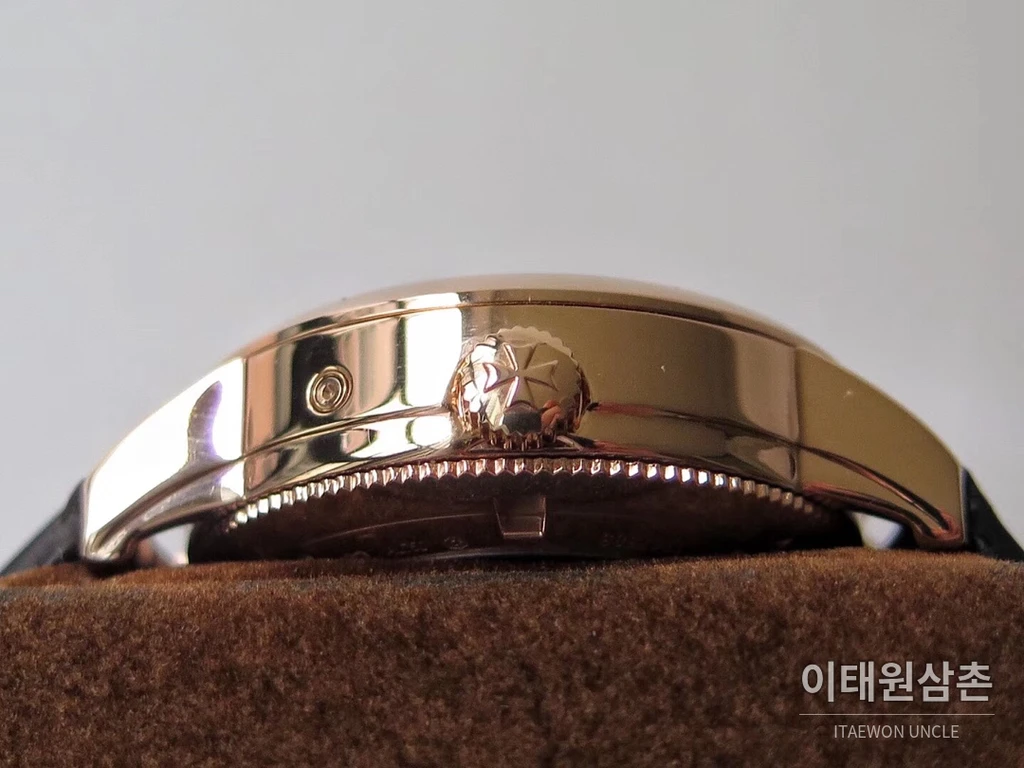 바쉐론콘스탄틴 트래디셔널 18K 로즈골드 파워리저브 데이 데이트 오토매틱 39.5mm