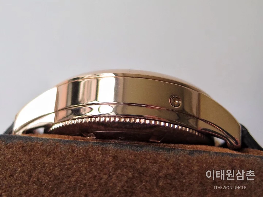바쉐론콘스탄틴 트래디셔널 18K 로즈골드 파워리저브 데이 데이트 오토매틱 39.5mm