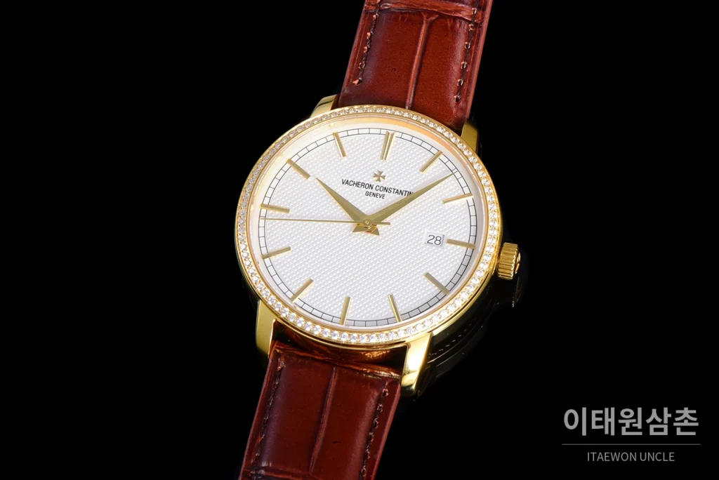바쉐론콘스탄틴 트래디셔널 18K 옐로우골드 실버다이얼 오토매틱 40mm