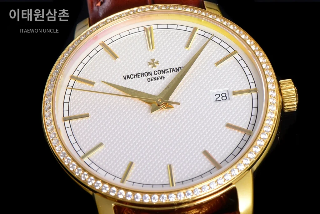 바쉐론콘스탄틴 트래디셔널 18K 옐로우골드 실버다이얼 오토매틱 40mm