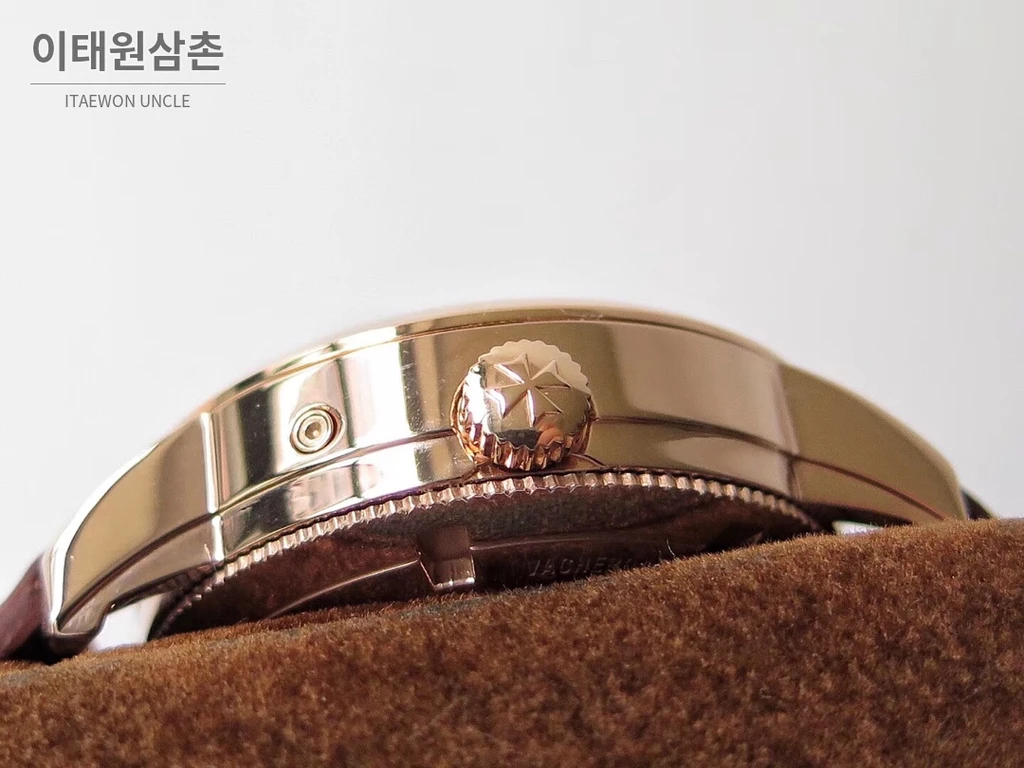 바쉐론콘스탄틴 트래디셔널 18K 옐로우골드 파워리저브 데이 데이트 오토매틱 39.5mm