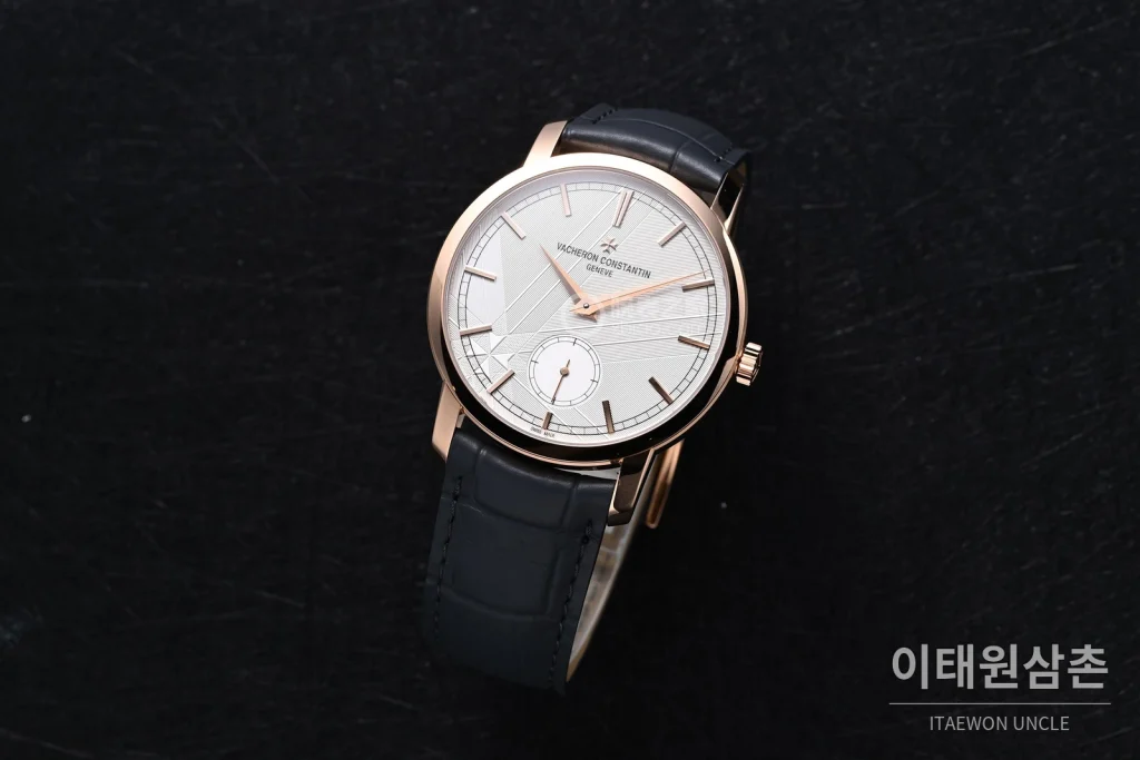 바쉐론콘스탄틴 트래디셔널 270주년 그레이다이얼 오토매틱 38mm 그레이 가죽 스트랩