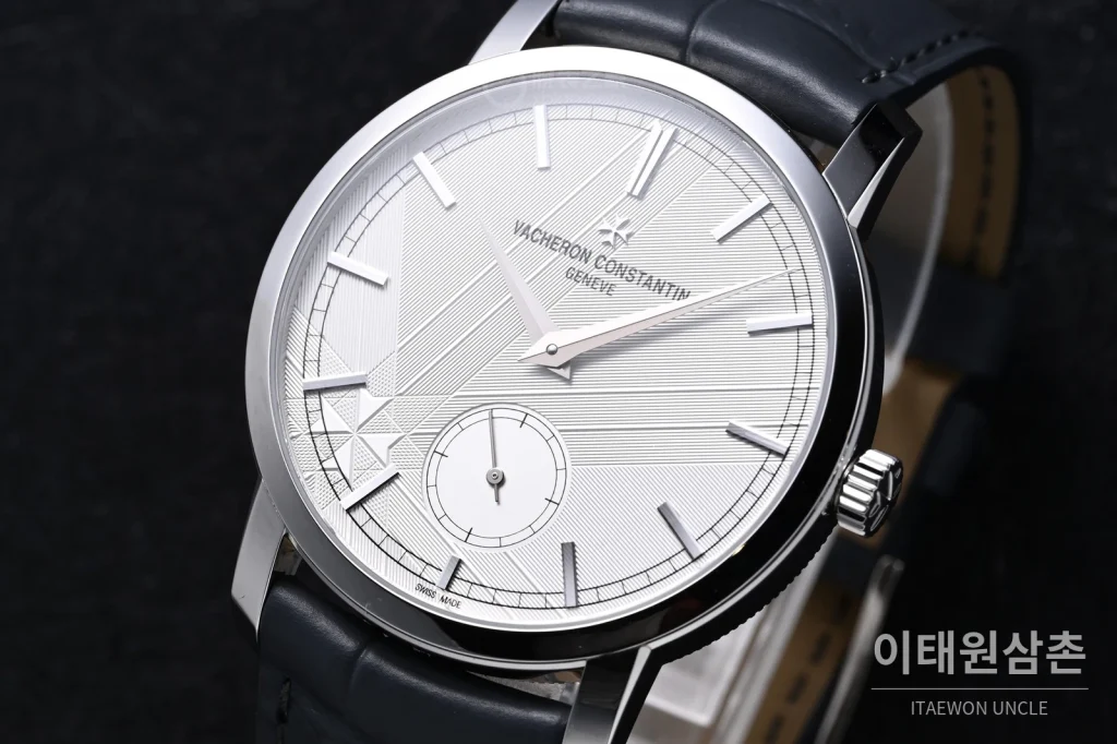 바쉐론콘스탄틴 트래디셔널 270주년 그레이다이얼 오토매틱 38mm 블랙 가죽 스트랩