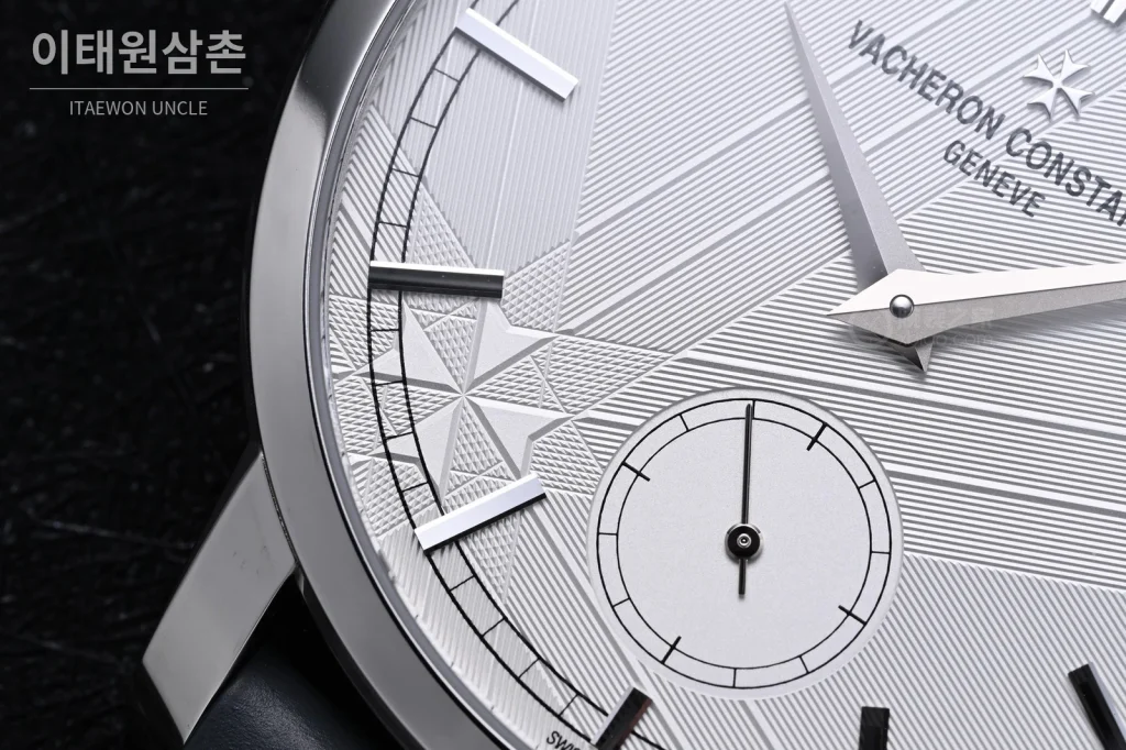 바쉐론콘스탄틴 트래디셔널 270주년 그레이다이얼 오토매틱 38mm 블랙 가죽 스트랩