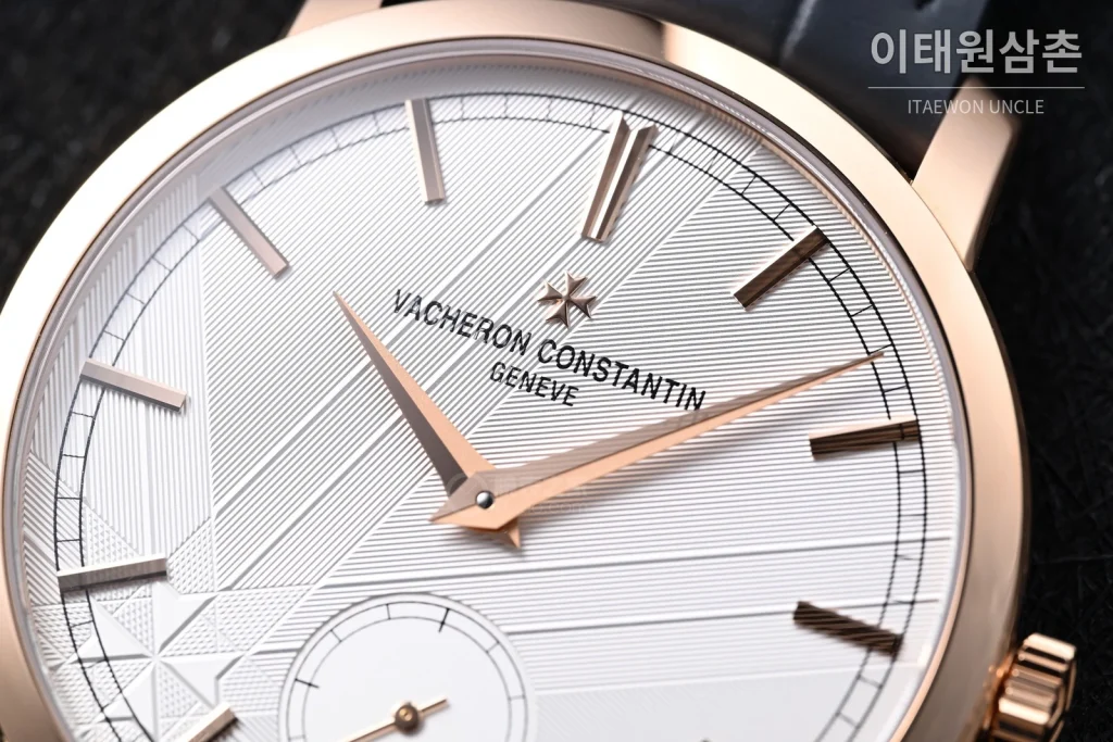 바쉐론콘스탄틴 트래디셔널 270주년 그레이다이얼 오토매틱 38mm 그레이 가죽 스트랩