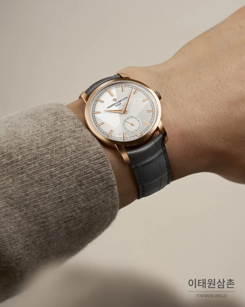바쉐론콘스탄틴 트래디셔널 270주년 그레이다이얼 오토매틱 38mm 그레이 가죽 스트랩