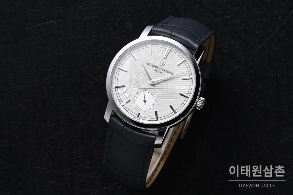 바쉐론콘스탄틴 트래디셔널 270주년 그레이다이얼 오토매틱 38mm 블랙 가죽 스트랩