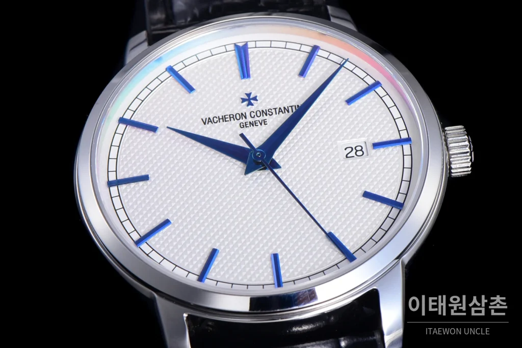 바쉐론콘스탄틴 트래디셔널 스틸 실버다이얼 오토매틱 40mm 블랙 가죽 스트랩 (2)
