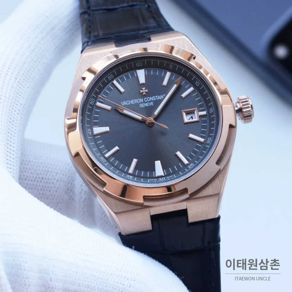 바쉐론콘스탄틴 오버시즈 오토매틱 41mm 그린