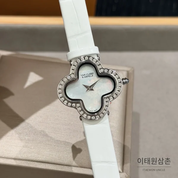 반클리프아펠 알함브라 쿼츠 30mm (2)
