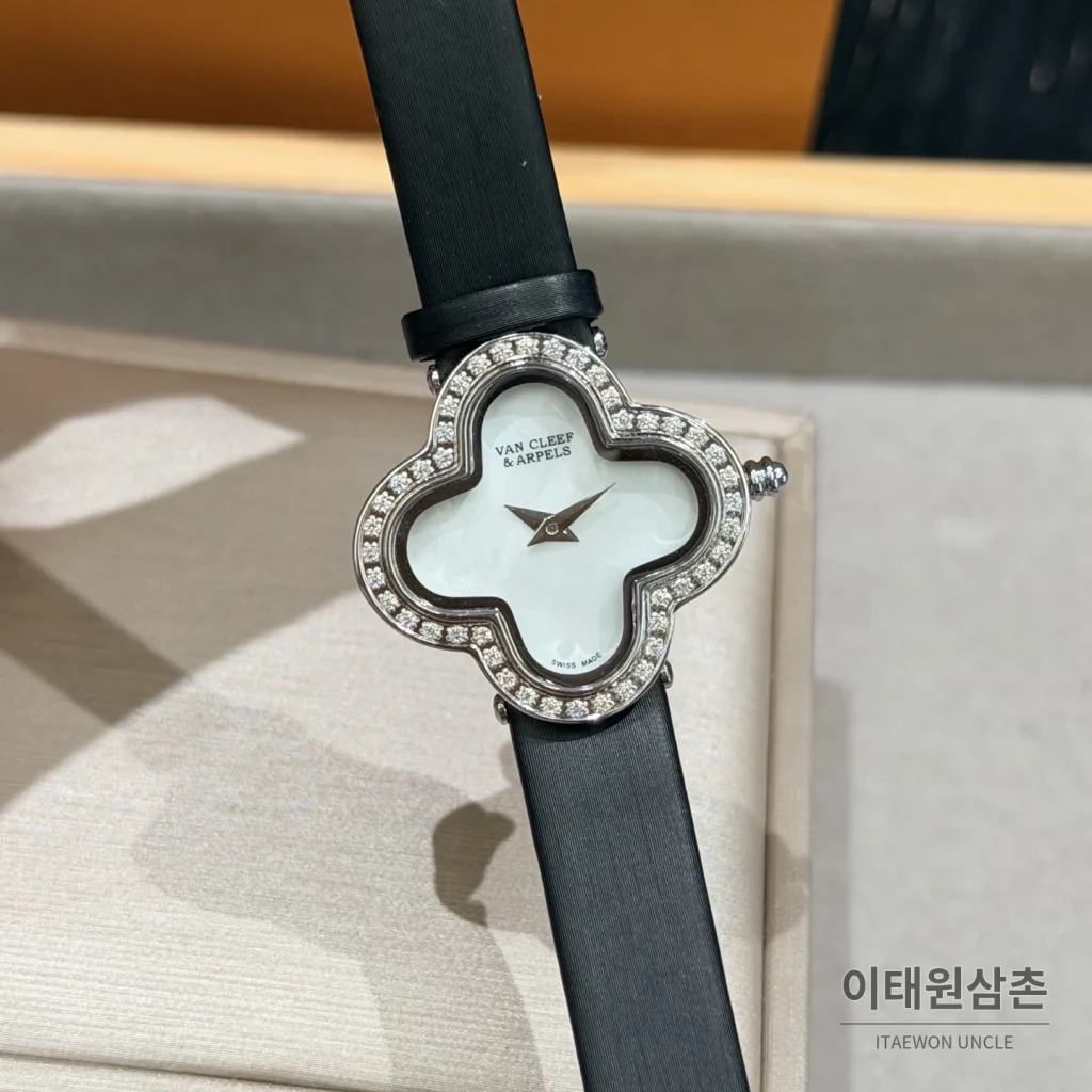 반클리프아펠 알함브라 쿼츠 30mm