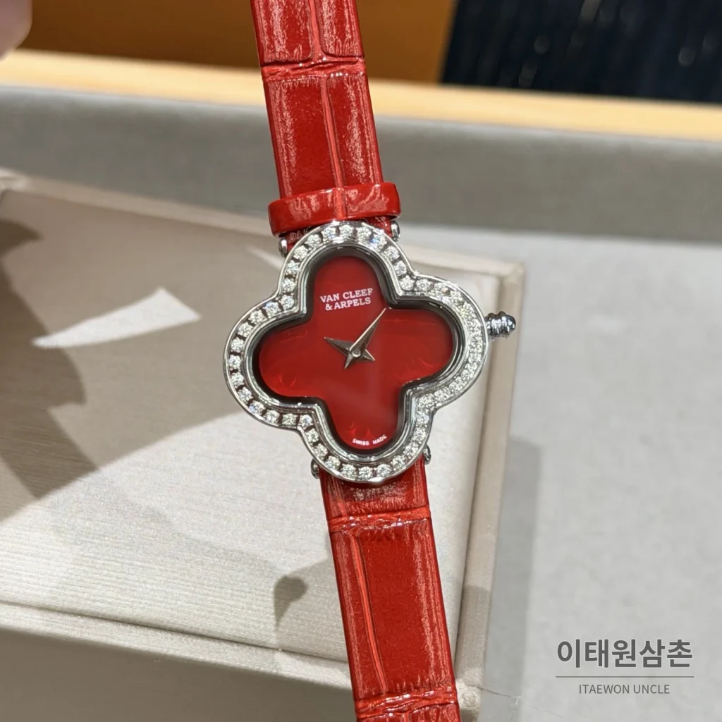 반클리프아펠 알함브라 쿼츠 30mm (2)