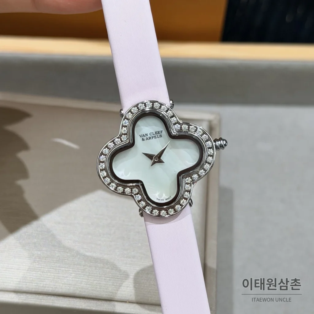 반클리프아펠 알함브라 쿼츠 30mm