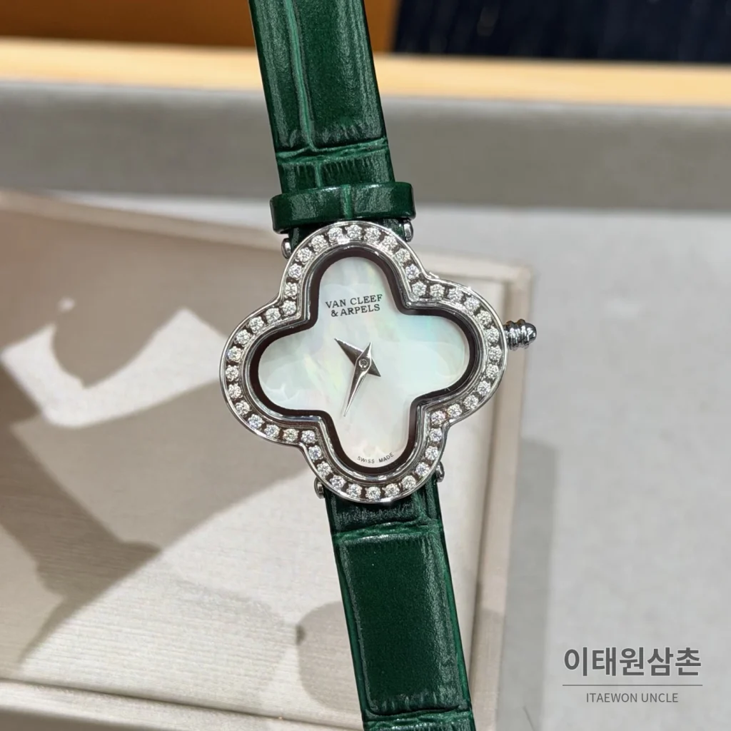 반클리프아펠 알함브라 쿼츠 30mm (2)
