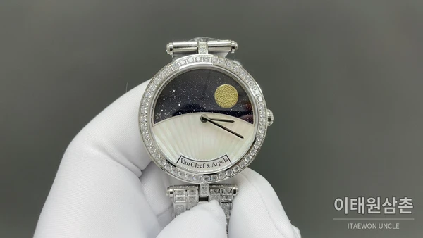 반클리프아펠 아펠 포에틱 컴플리케이션 다이아몬드 베젤 기계식 워치 38mm 골드 반클리프아펠 아펠 포에틱 컴플리케이션 다이아몬드 베젤 기계식 워치 38mm 골드