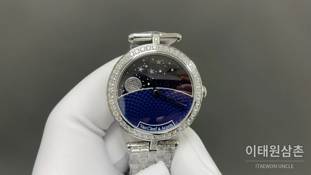 반클리프아펠 아펠 포에틱 컴플리케이션 다이아몬드 베젤 기계식 워치 38mm 골드 (2)