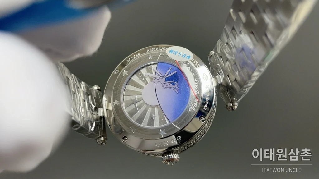 반클리프아펠 아펠 포에틱 컴플리케이션 다이아몬드 베젤 기계식 워치 38mm 골드 (2)