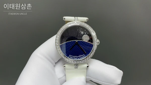 반클리프아펠 아펠 포에틱 컴플리케이션 여성 기계식 워치 38mm 블루 다이얼 화이트 러버 스트랩