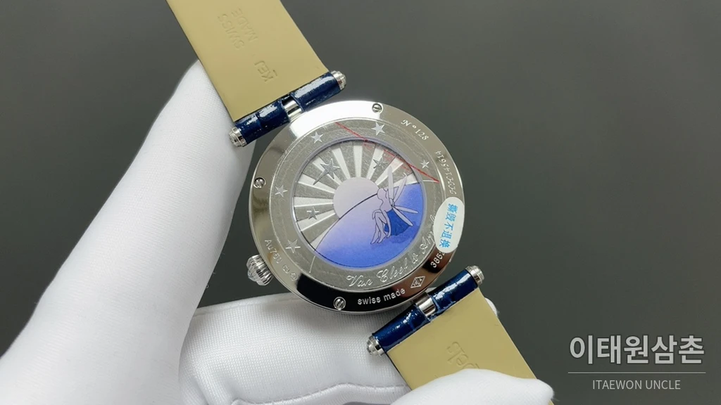 반클리프아펠 아펠 포에틱 컴플리케이션 여성 기계식 워치 38mm 블루 다이얼 네이비 가죽 스트랩