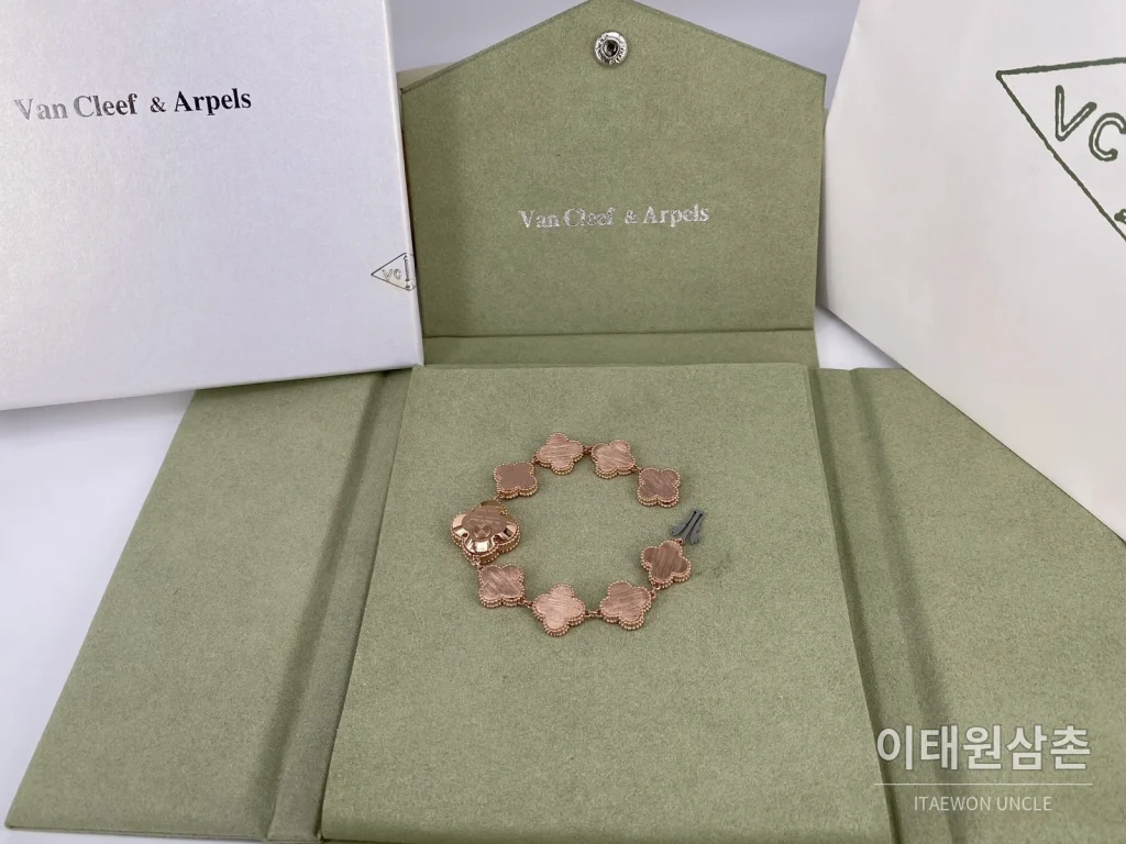 반클리프아펠 스위트 알함브라 쿼츠 22.4mm