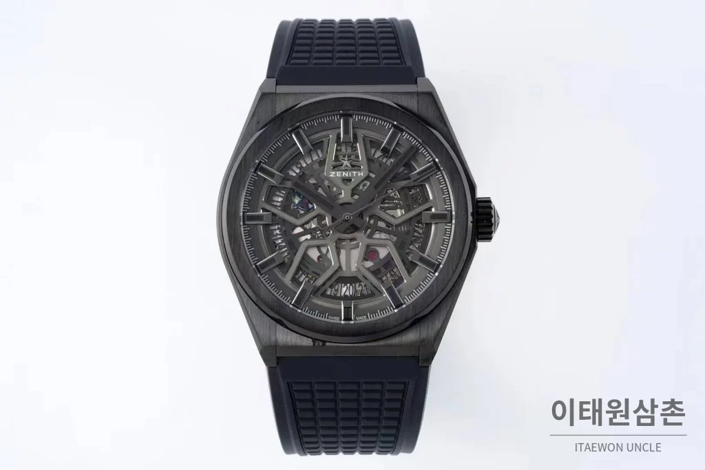 제니스 디파이 스켈레톤 스틸 스타다이얼 오토매틱 41mm 블랙 러버 스트랩 블랙 베젤
