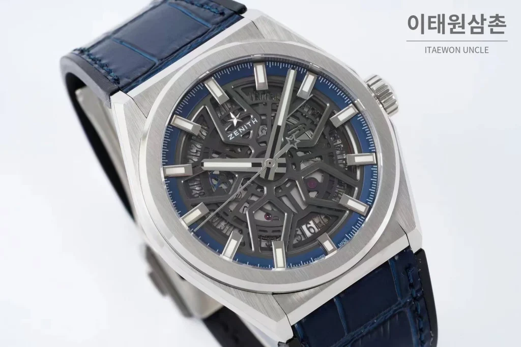 제니스 디파이 스켈레톤 스틸 스타다이얼 오토매틱 41mm 네이비 가죽 스트랩