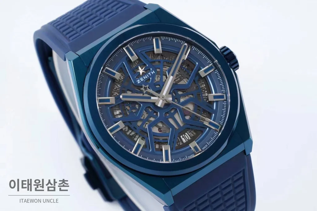 제니스 디파이 스켈레톤 스틸 스타다이얼 오토매틱 41mm 블루 러버 스트랩