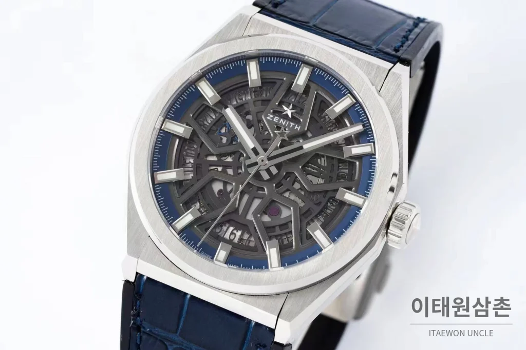 제니스 디파이 스켈레톤 스틸 스타다이얼 오토매틱 41mm 네이비 가죽 스트랩