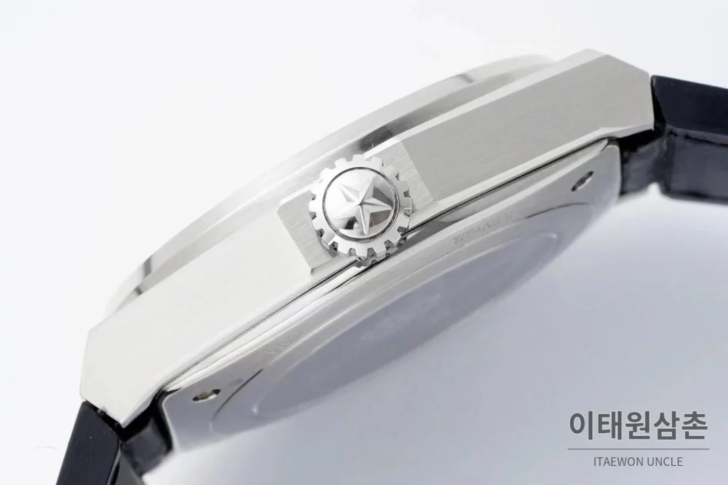 제니스 디파이 스켈레톤 스틸 스타다이얼 오토매틱 41mm 네이비 가죽 스트랩