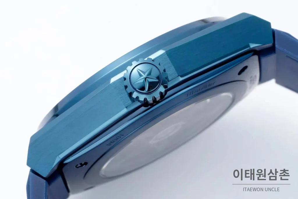 제니스 디파이 스켈레톤 스틸 스타다이얼 오토매틱 41mm 블루 러버 스트랩